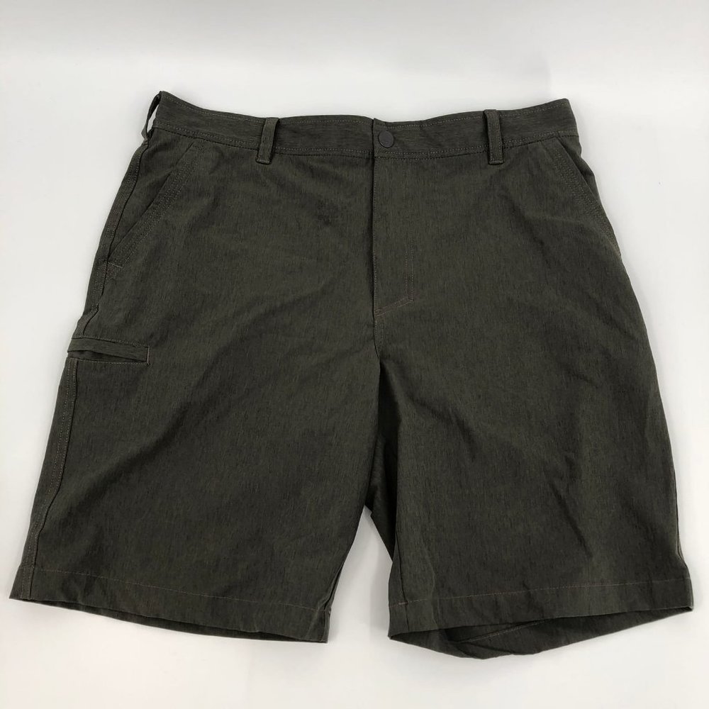 G.H. Bass & Co. Green Belted Breathable Athletic Shorts | Perfect for Hiking